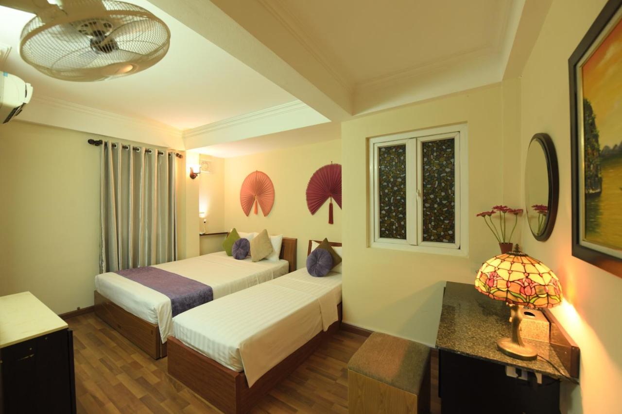 Holiday Lakeview Hotel Hanoi Buitenkant foto